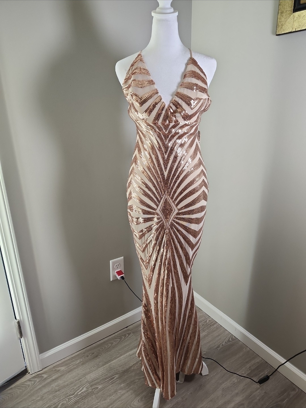 NWT Nazz Collection Mermaid Sequin in Rose Gold Over Nude Liner Size 6